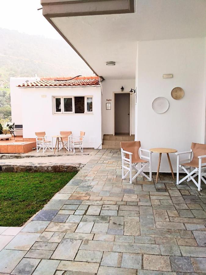 Idomeneas Apartments Soúgia Luaran gambar