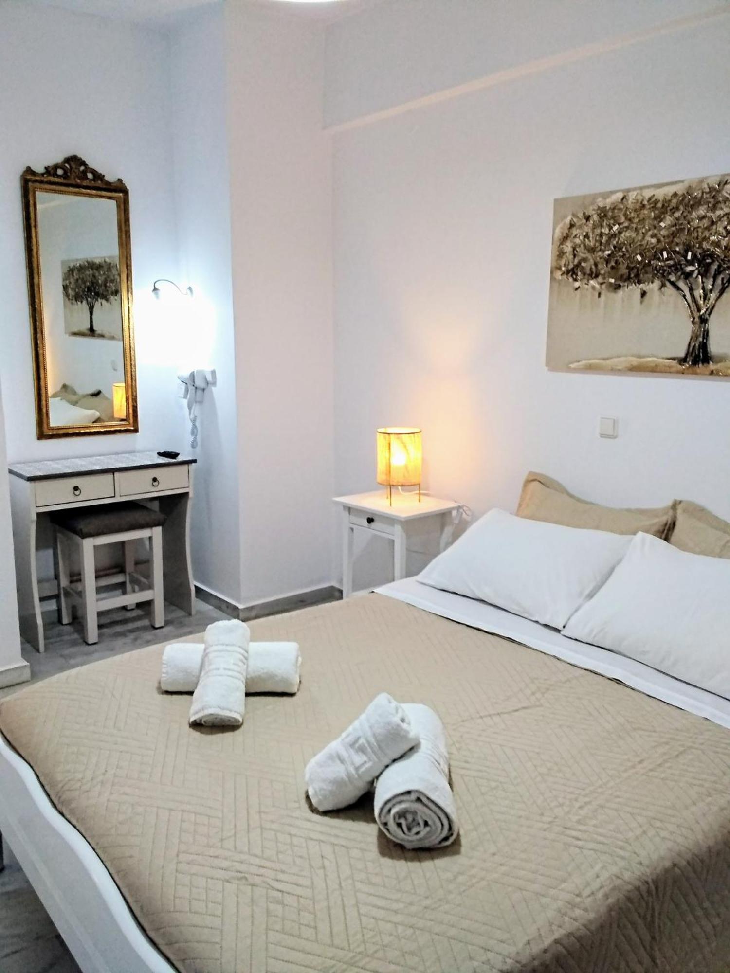 Idomeneas Apartments Soúgia Luaran gambar