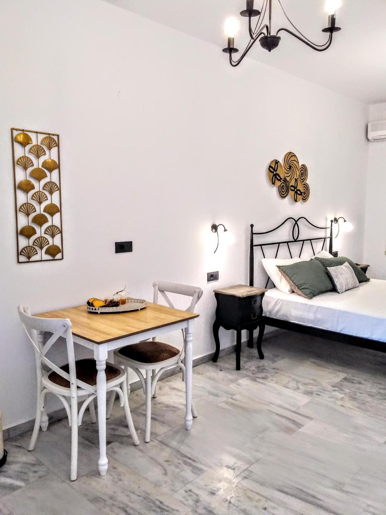 Idomeneas Apartments Soúgia Bilik gambar