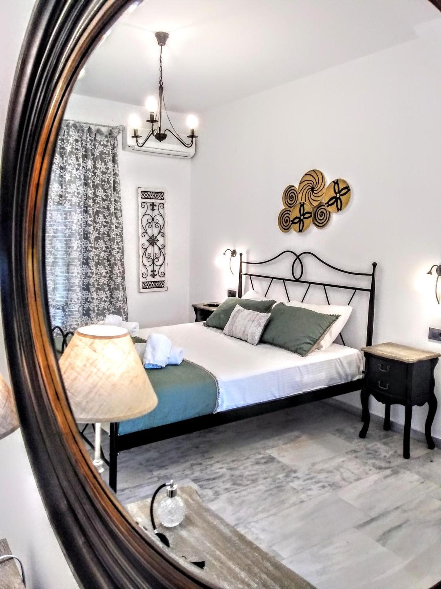 Idomeneas Apartments Soúgia Bilik gambar