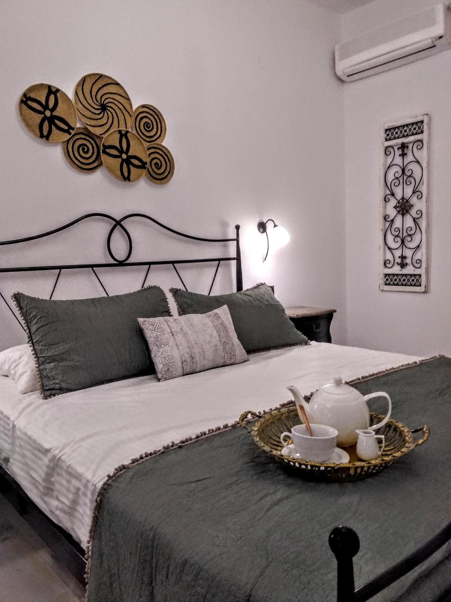 Idomeneas Apartments Soúgia Bilik gambar