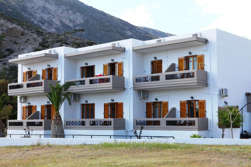 Idomeneas Apartments Soúgia Luaran gambar